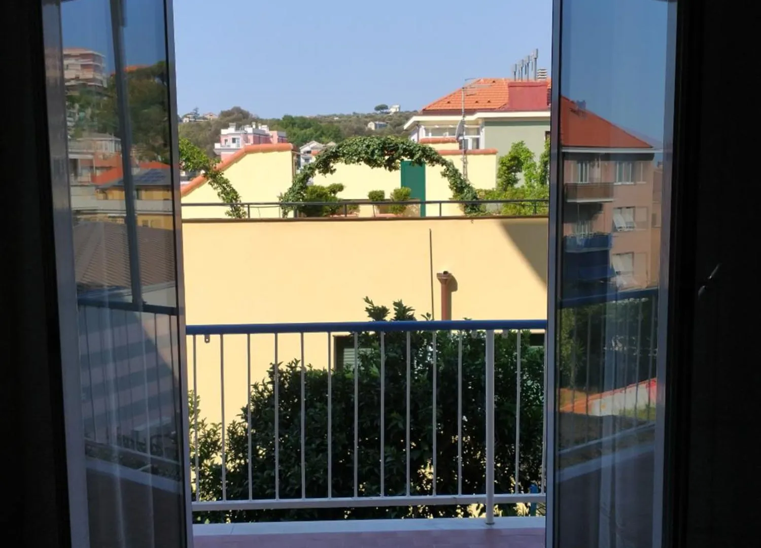 Large Accomodation Near The Sea With Parking Celle Ligure Apartment