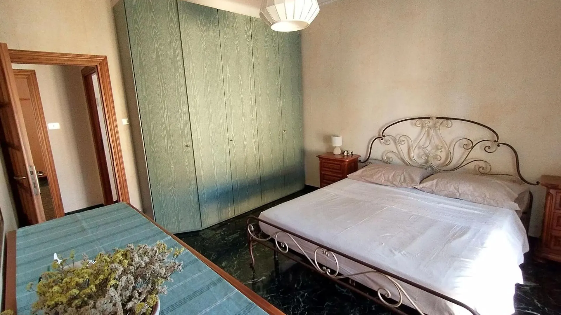 Large Accomodation Near The Sea With Parking Celle Ligure